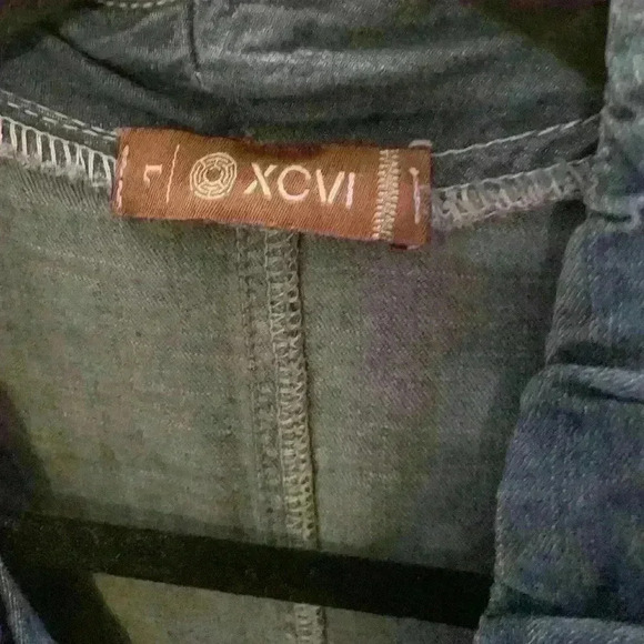 XCVI Jean Ruffled Jacket Size L - Picture 2 of 3